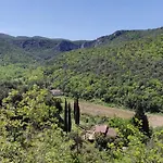 Du Vallier Nyaraló *